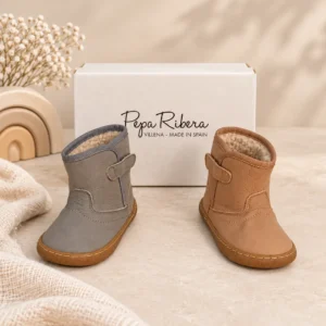 Botas infantiles Pepa Ribera forradas en gris y camel